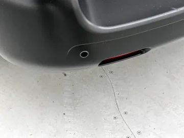 Car image 34