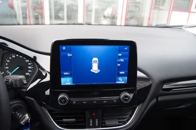 Car image 16