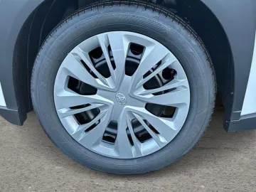 Car image 21