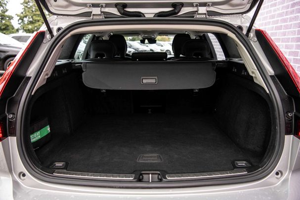 Volvo V60 B3 Essential 120 kW image number 32