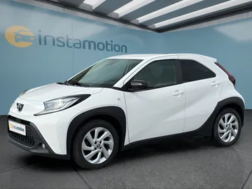 Car image 1