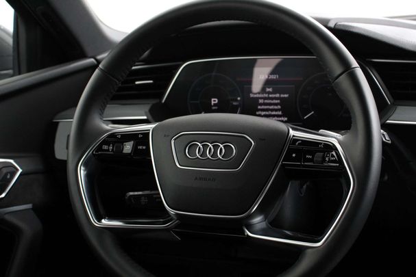 Audi e-tron 55 quattro Advanced 300 kW image number 20