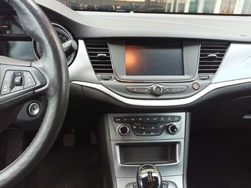 Car image 13