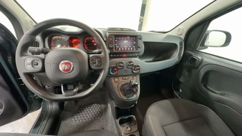 Car image 14