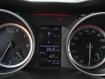 Car image 27