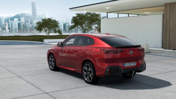 BMW X2 sDrive18d 110 kW image number 1