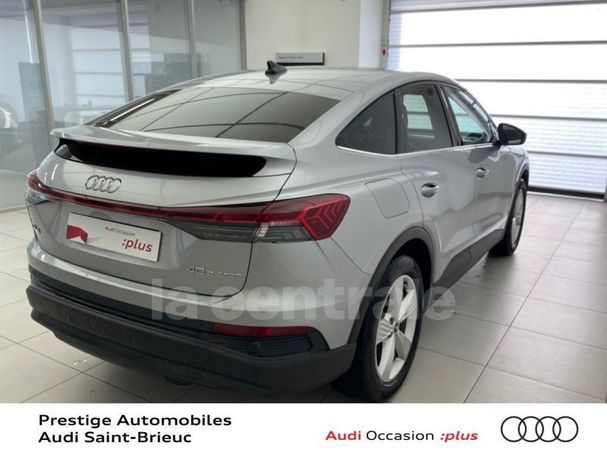 Audi Q4 40 e-tron S-line 150 kW image number 3