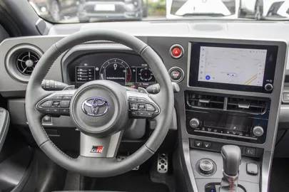Car image 5