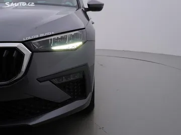 Car image 30