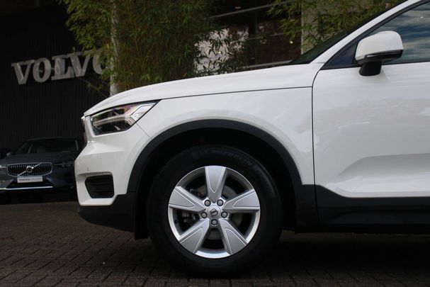 Volvo XC40 1.5 T2 Momentum 95 kW image number 20