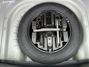 Car image 33