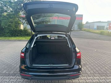 Car image 30