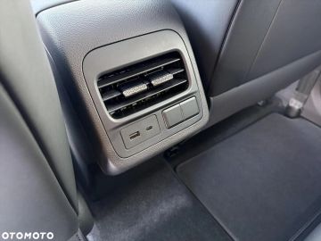Car image 40