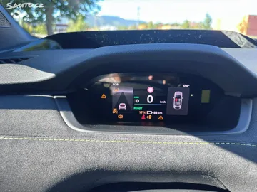 Car image 30