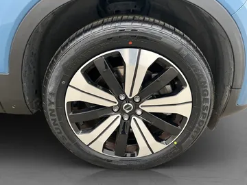 Car image 37