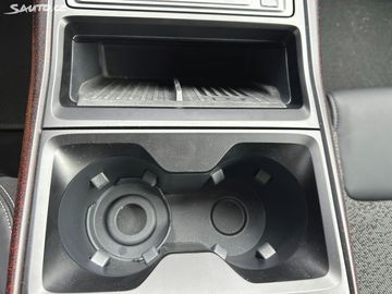 Car image 34