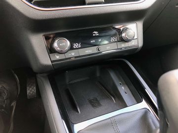 Car image 35