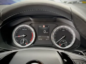 Car image 28