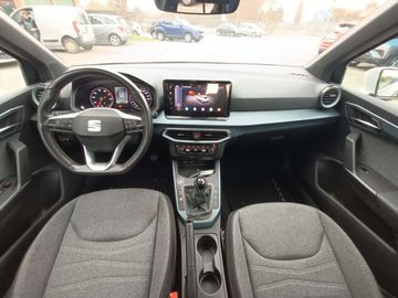 Car image 11