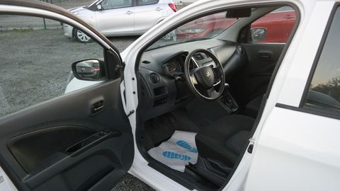 Car image 13