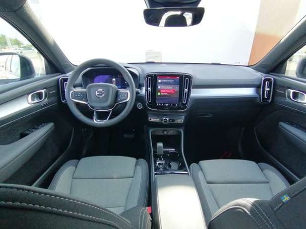 Volvo XC40 B3 Plus Dark 120 kW image number 12