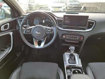 Car image 25