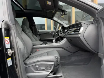 Car image 32