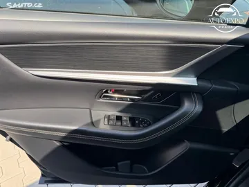 Car image 40