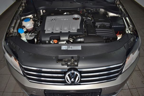 Volkswagen Passat Blue Comfortline 103 kW image number 20