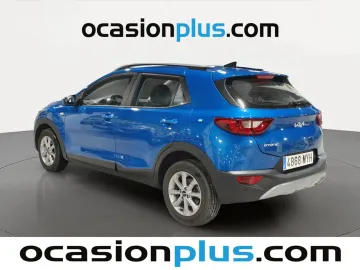 Car image 4