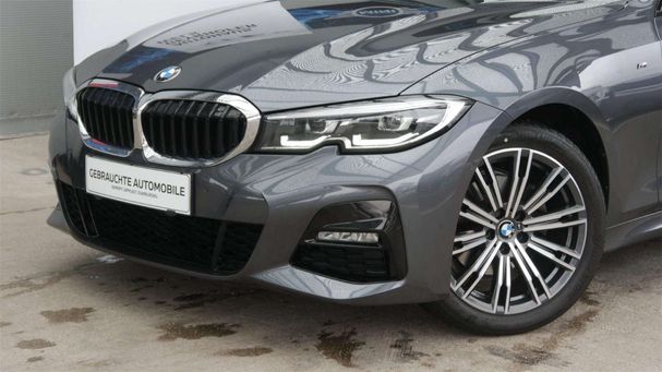 BMW 320d Touring xDrive 140 kW image number 1