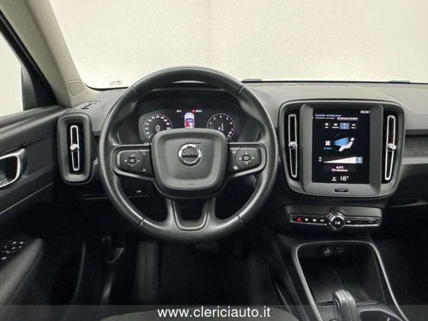 Volvo XC40 T2 Core Geartronic Momentum 95 kW image number 10