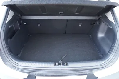 Car image 31