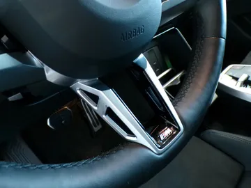 Car image 40