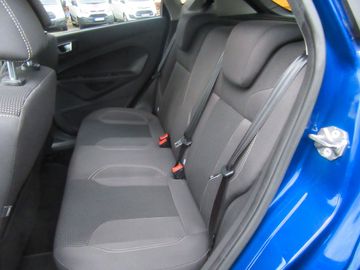 Car image 12