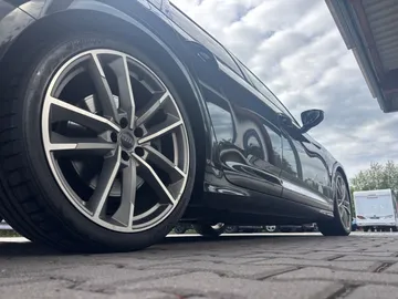Car image 31