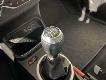 Car image 30