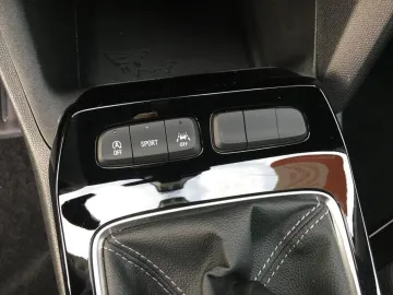 Car image 29