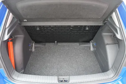 Car image 34