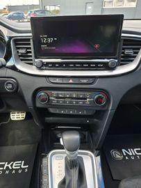 Car image 37