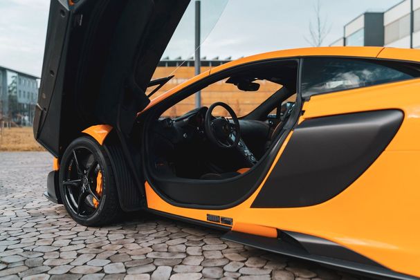 McLaren 675LT 496 kW image number 13