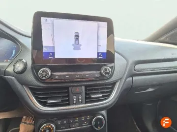 Car image 27