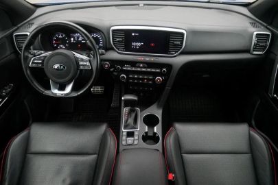 Car image 8