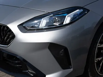 Car image 28