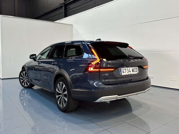 Volvo V90 Cross Country AWD B4 145 kW image number 3