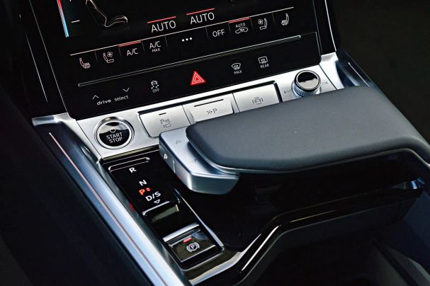 Audi e-tron 250 kW image number 37