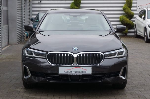 BMW 530 e 215 kW image number 3