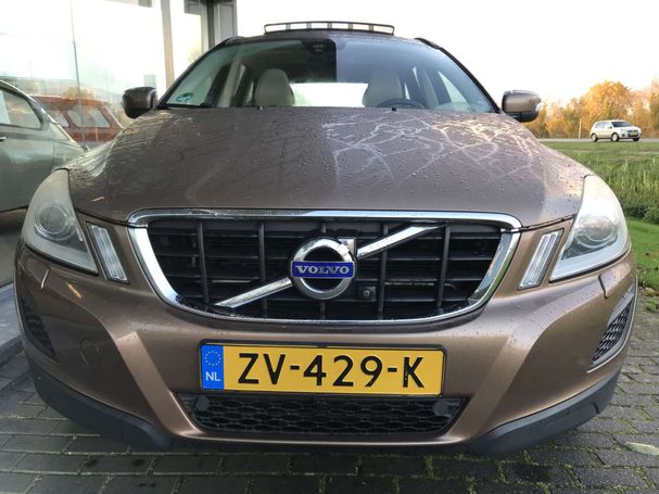 Volvo XC60 T5 Momentum 177 kW image number 4