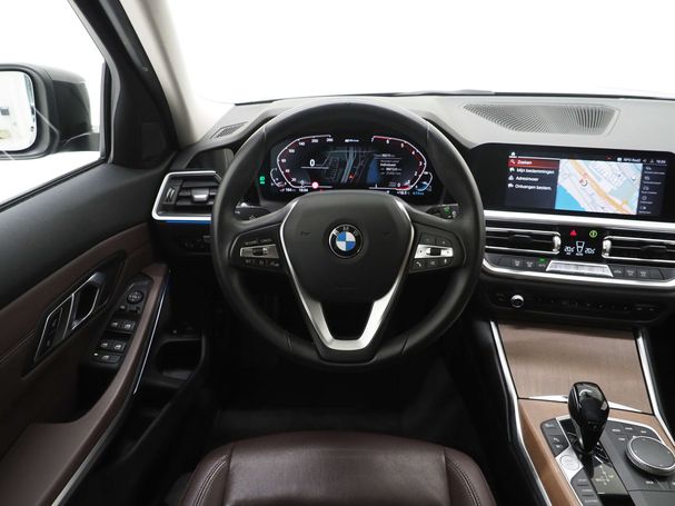 BMW 330 e Touring M 215 kW image number 30