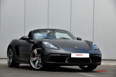 Car image 5